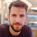 Πορτρέτο πελάτη σε κριτική για την Alpha Mastoras